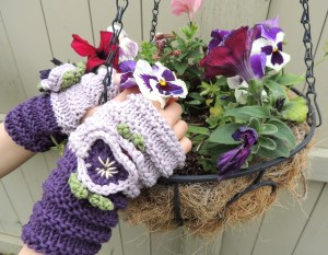 Pansy Fingerless Gloves