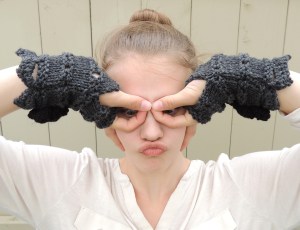 rose onie fingerless gloves grey bl3