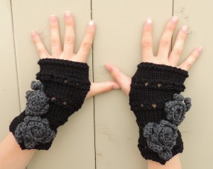 Rose Onie Fingerless Gloves Black Grey
