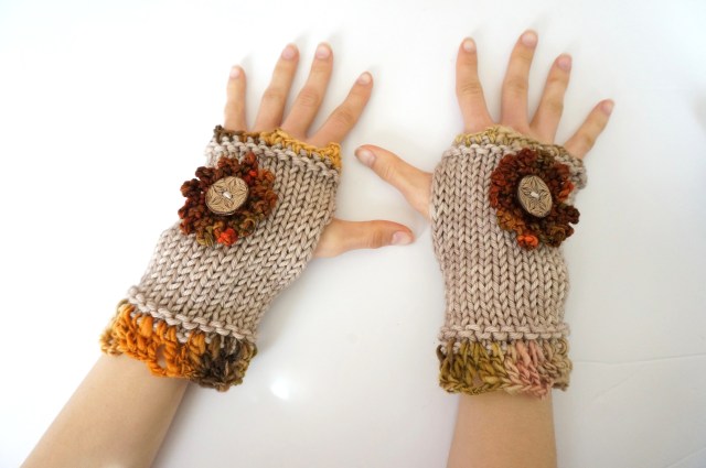 hand spun fingerless gloves beige orl
