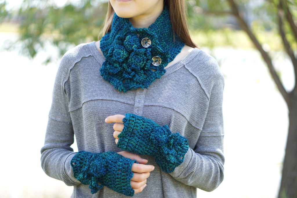 Roses R…Beautiful Like You!!! Scarves and Fingerless&nbsp;Gloves