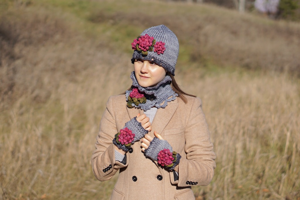 Fabulous Floral scarves, hand warmers, hats and more – Peony’s