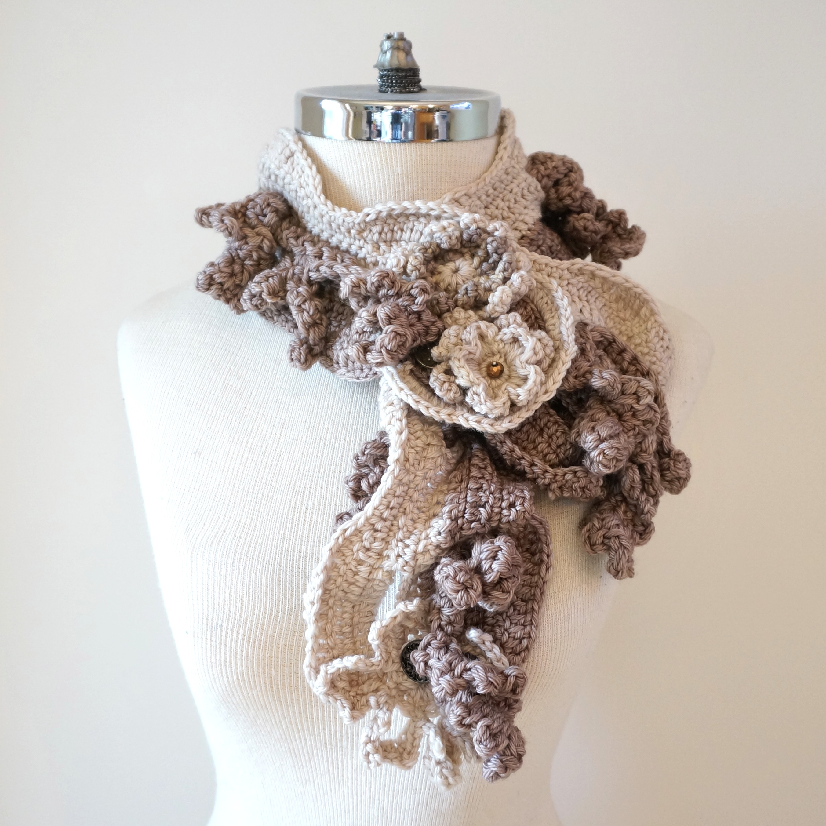 floral-scarf-architectural-design-ivory-beige-3