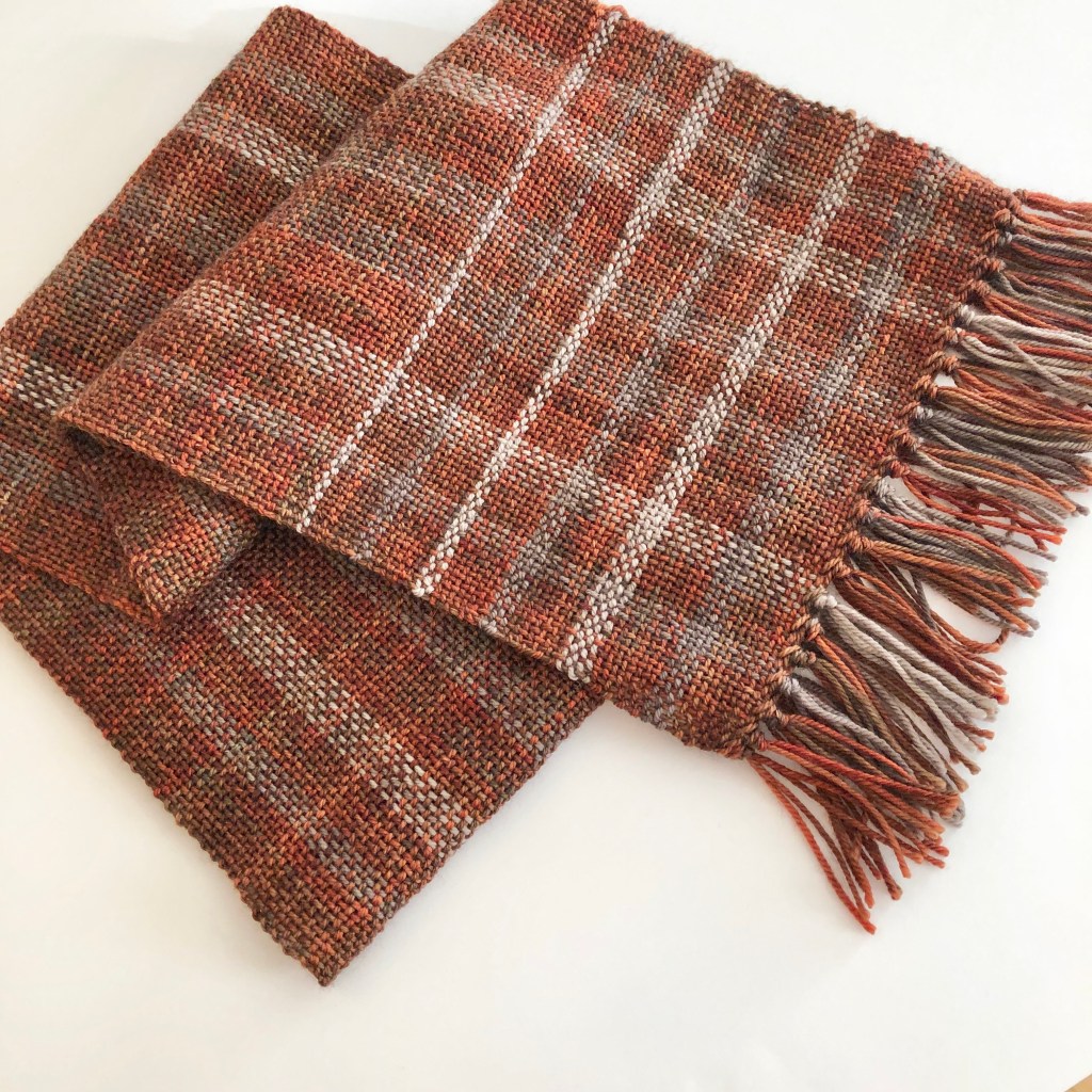 Playing with plaid – weaving a scarf for my husband